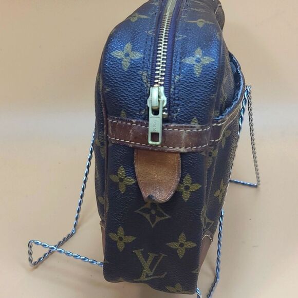 Authentic Louis Vuitton Monogram Compiege 23 Clutch Bag - Picture 3 of 13